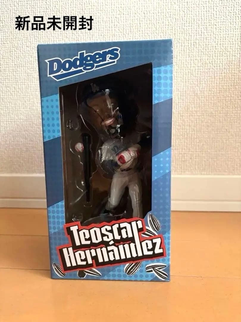 【新品未開封】ドジャース　テオスカー・ヘルナンデス　ボブルヘッド ヘルメット付き
