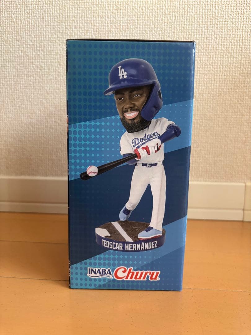 【新品未開封】ドジャース　テオスカー・ヘルナンデス　ボブルヘッド ヘルメット付き
