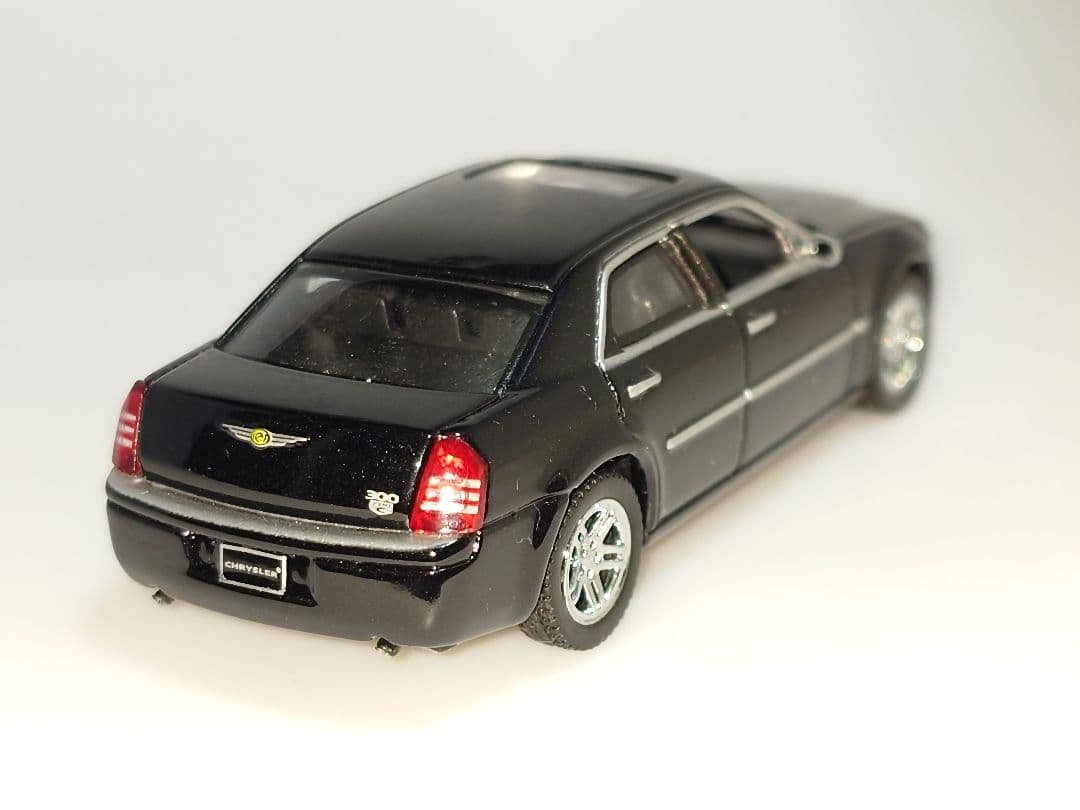 ノレブ クライスラー 300C 1/64 ミニカー ブラック