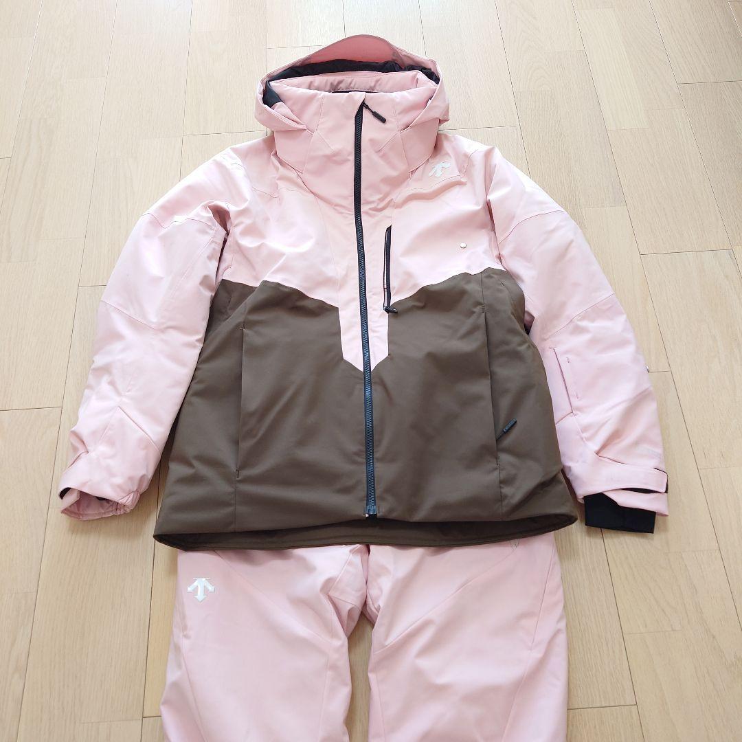 〈値下げ〉2024/25 DESCENTEスキーウェア上下