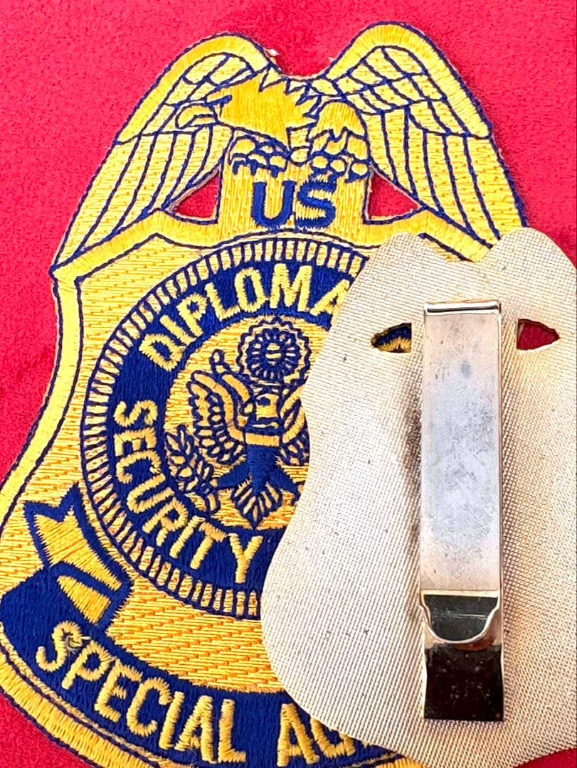 アメリカ国務省 DSS 特別捜査官 バッジと実物パッチのセット　　ポリスバッジ