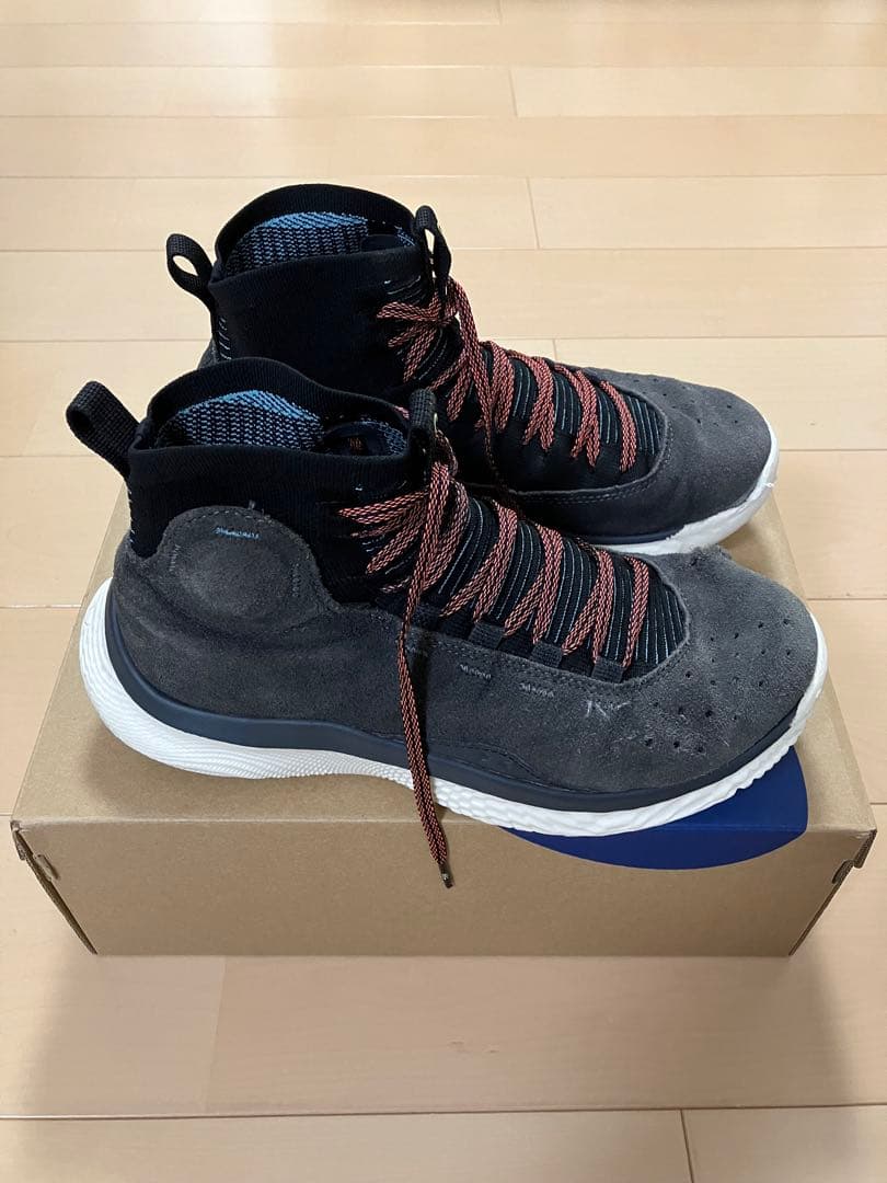 アンダーアーマー　カリー 4 フロトロ