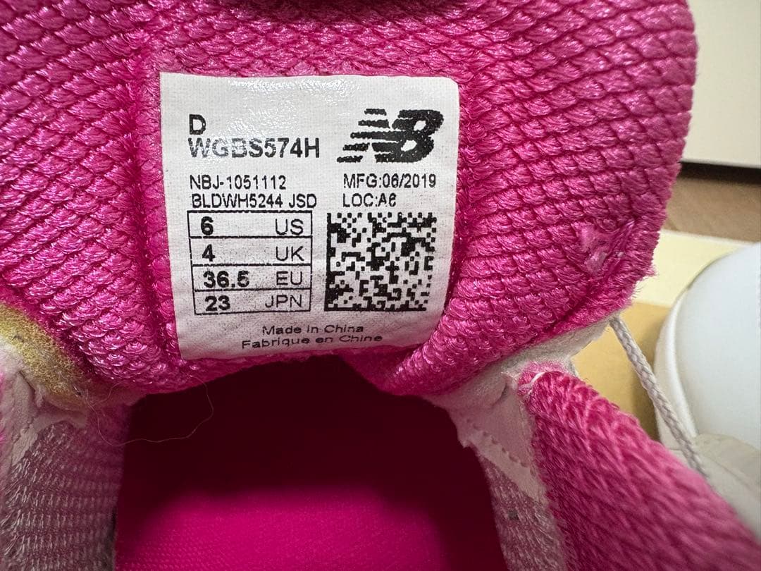 New Balance ゴルフシューズ ホワイト/ピンク