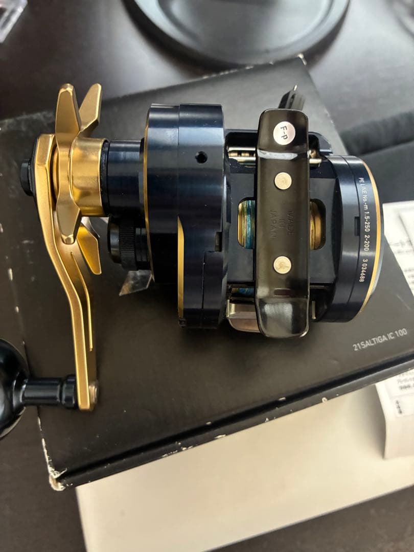 【美品】ダイワ 21 ソルティガ IC100