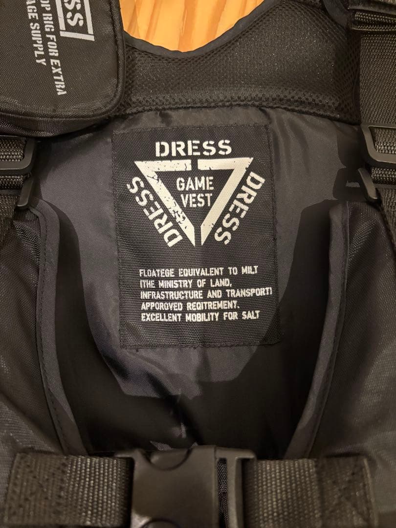 DRESS GAME ベスト ブラック フィッシング用ライフジャケット