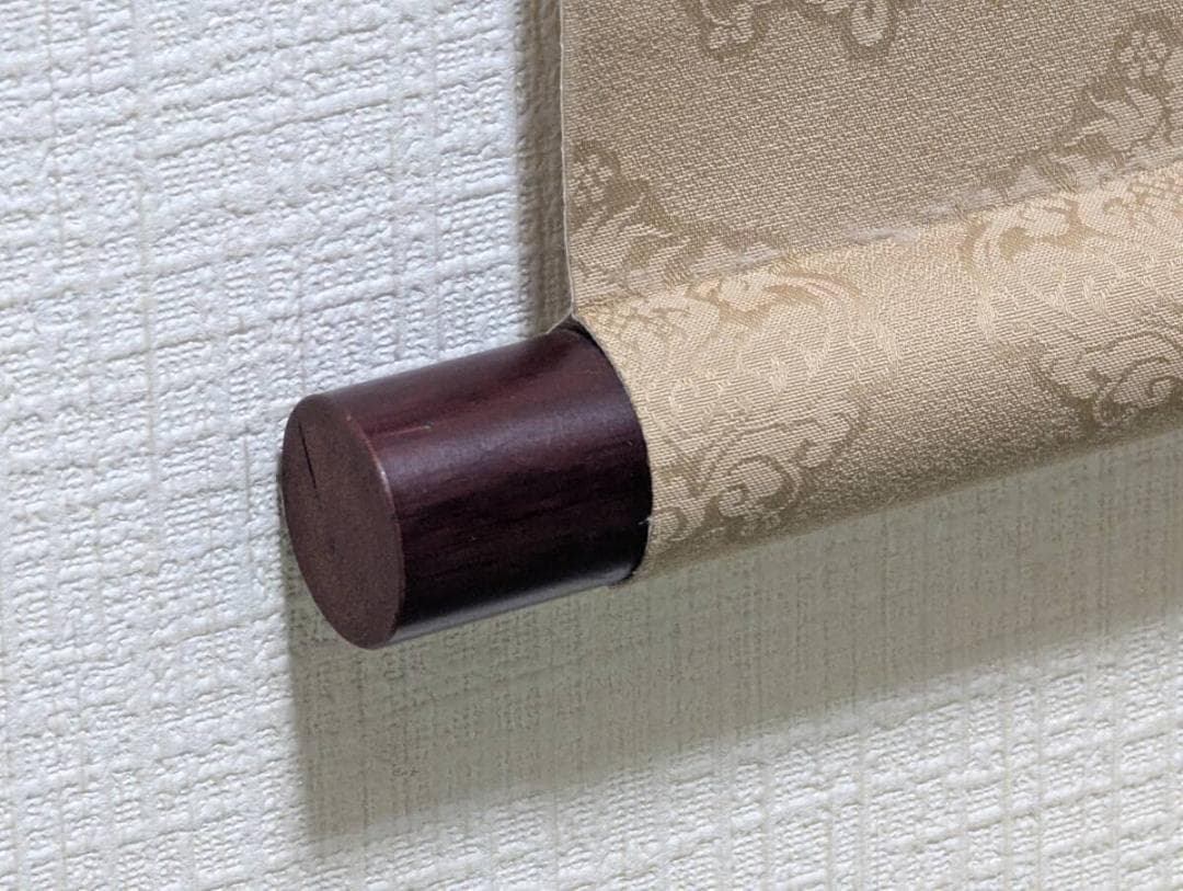 【真作】掛軸　長尾梅友　四神相応山水図　茅葺屋根と清流の詩情　共箱入　T125