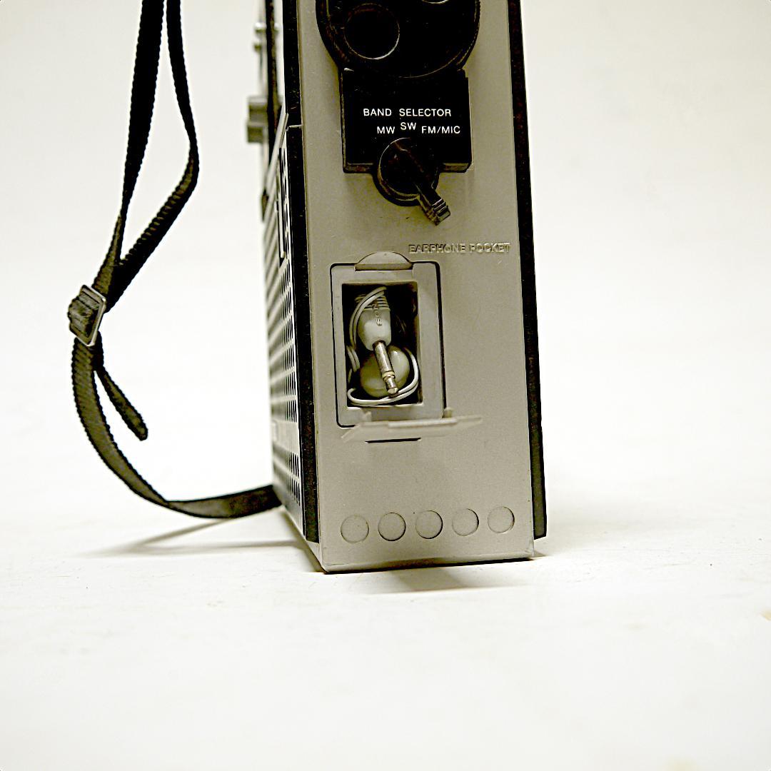 SONY ICF-5500 ACアダプターとイヤフォン付き