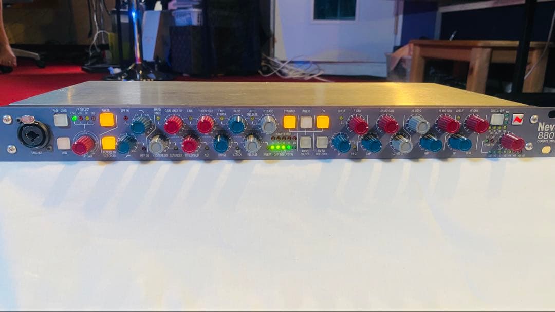 Neve 8801 チャンネルストリップ