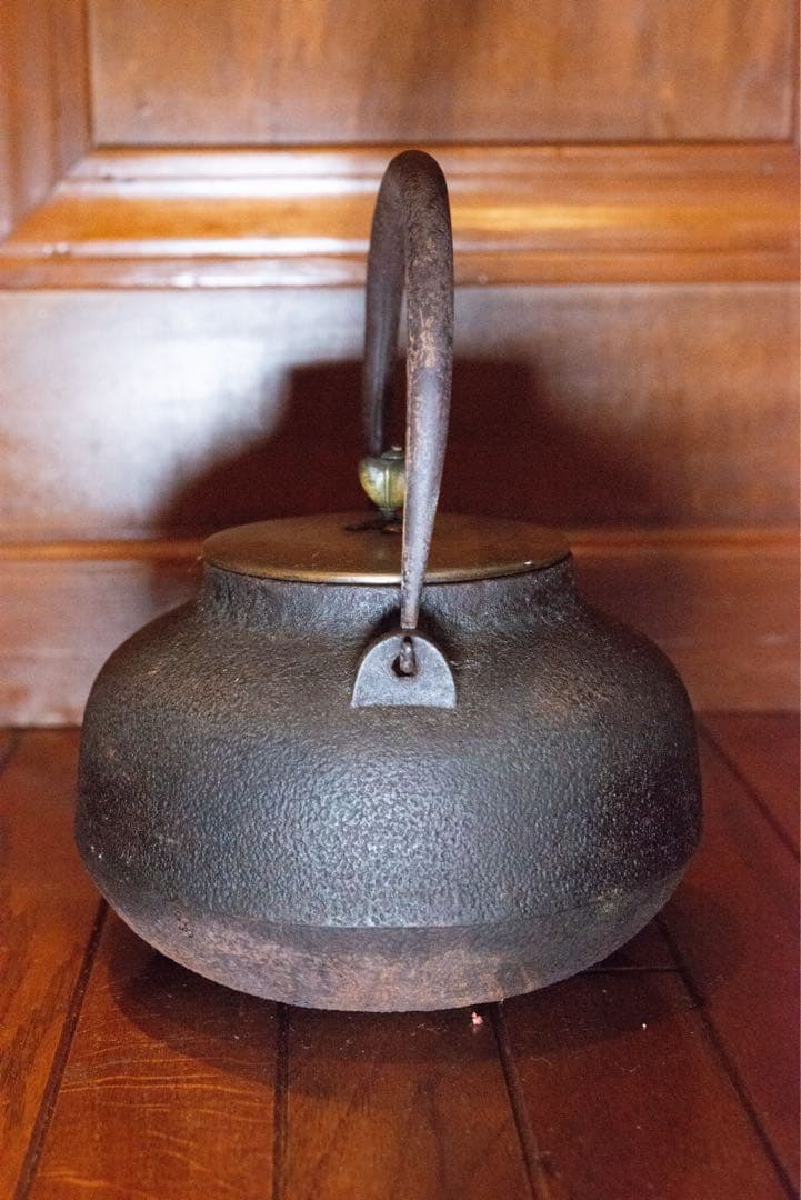 煎茶道具 古作 時代物 鉄瓶 釜師 雲色堂造 銅蓋 湯沸