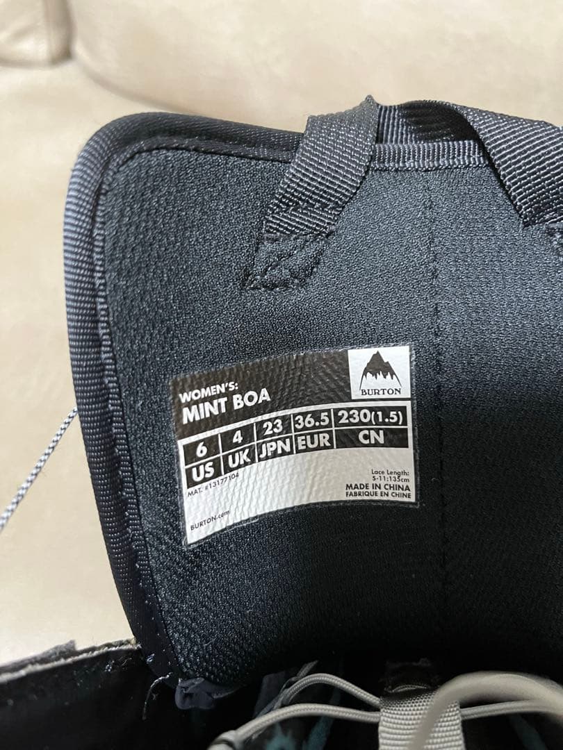 新品雪山未使用BURTON MINT BOA 23.0cm スノーボードブーツ
