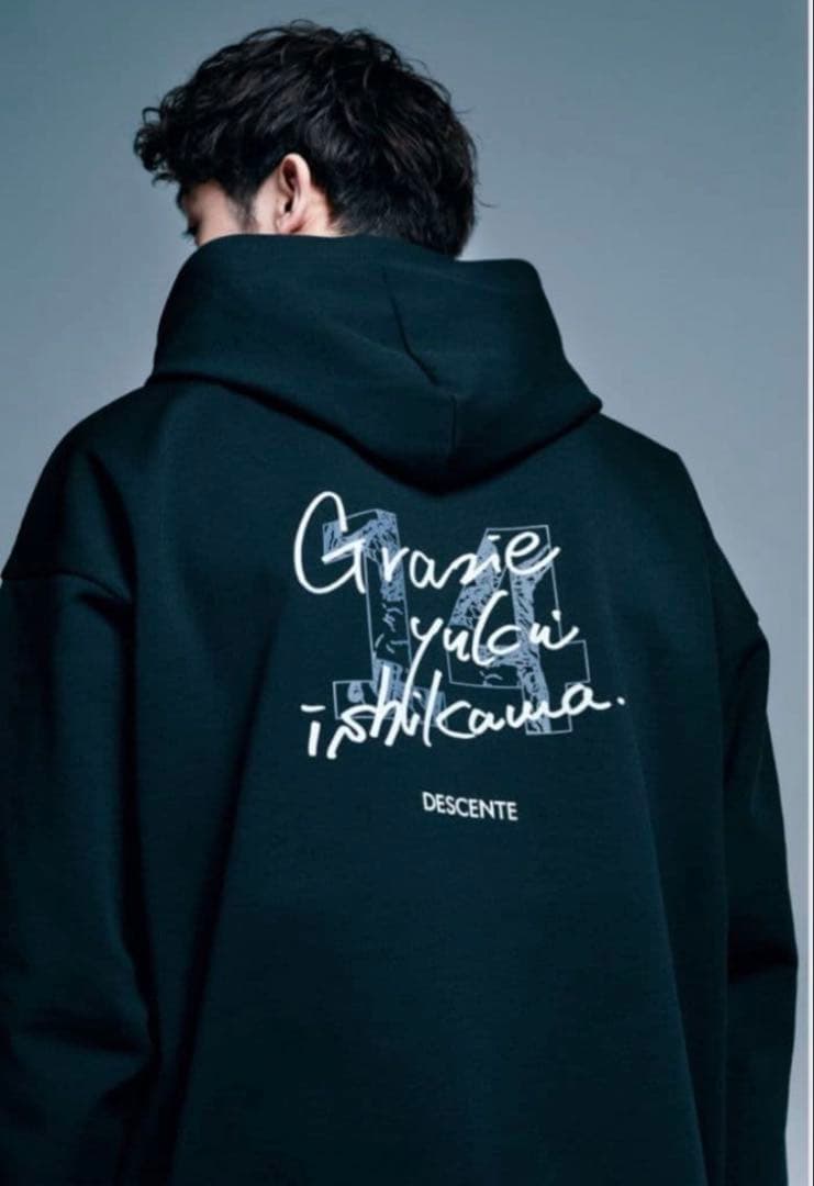 デサント×石川祐希選手コラボ⭐︎オリジナルスウェット（パーカー）Oサイズ