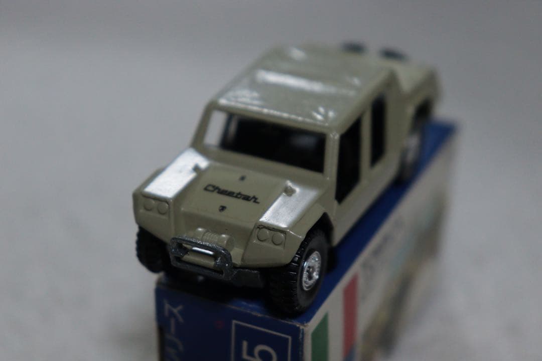 日本製　トミカ　外国車シリーズ　ランボルギーニ　チータ　F65