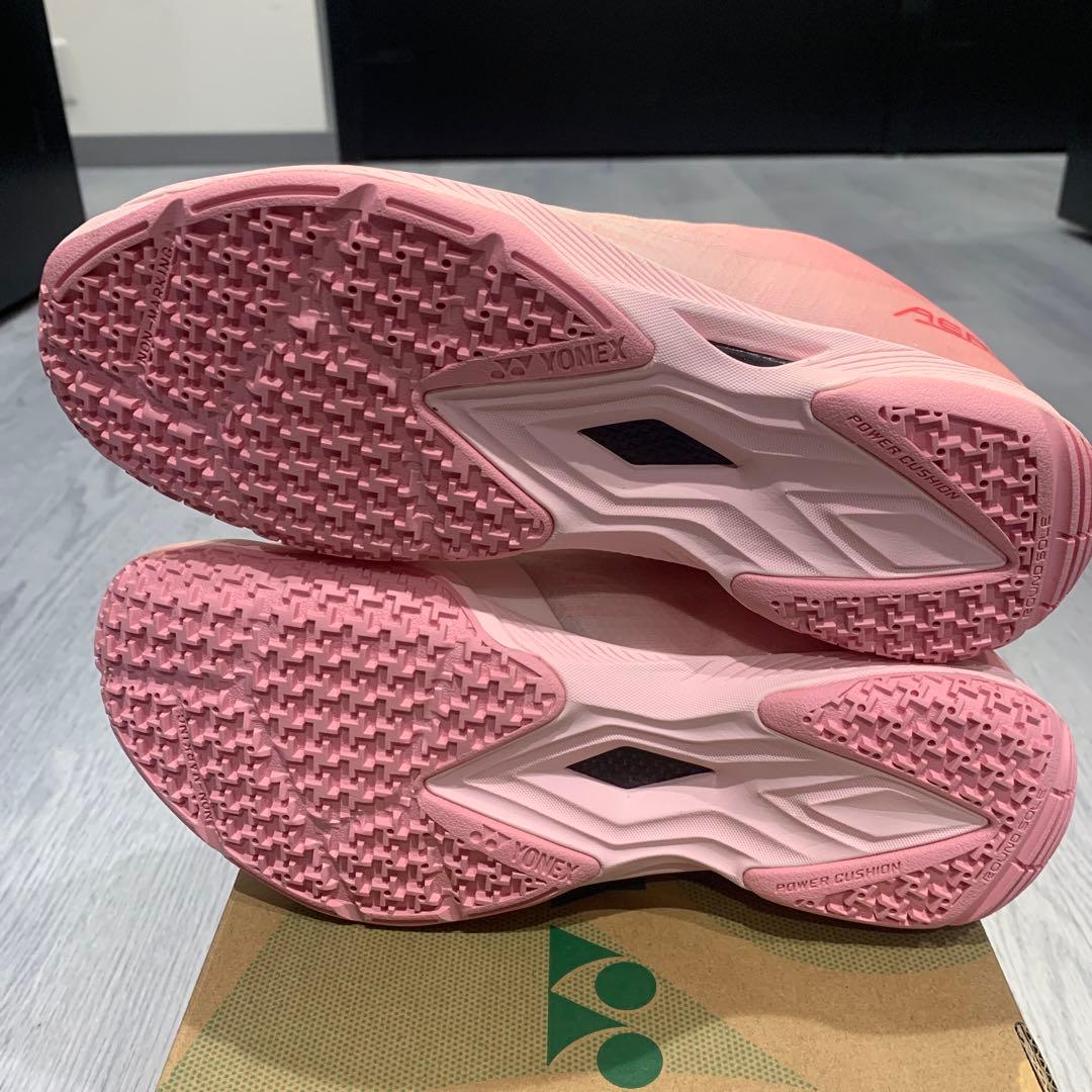 YONEX REBEL ピンク バドミントンシューズ