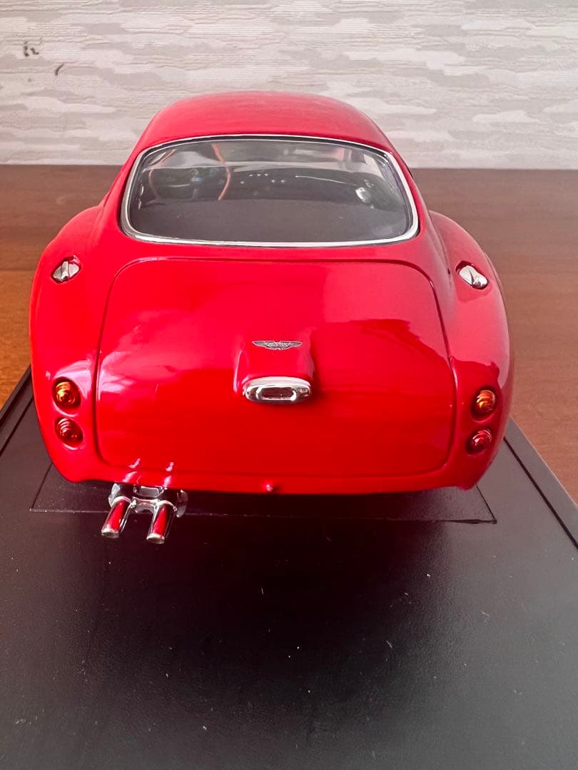 ミニカー1/18 1961 ASTON MARTIN DB4GT No.288