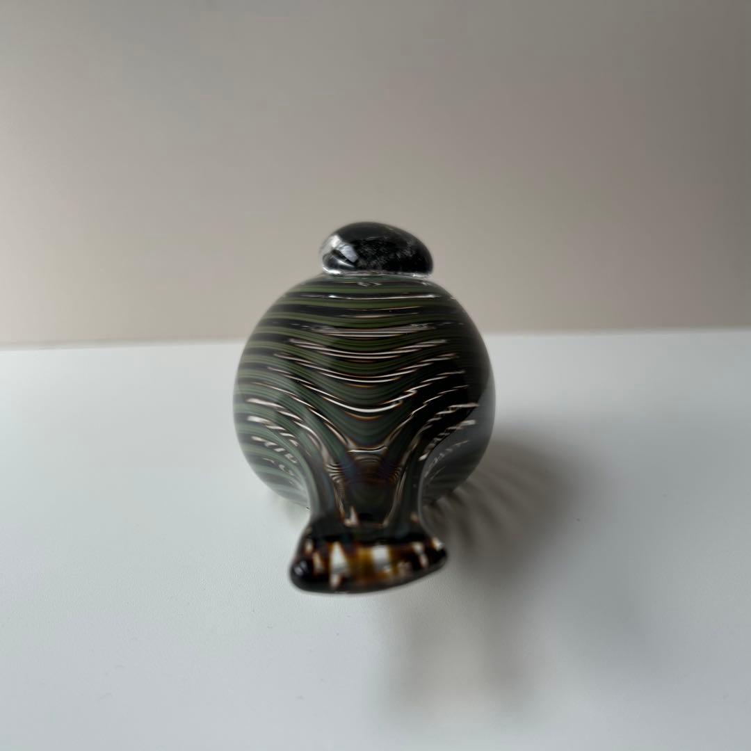 ガラス製ストライプ模様の鳥型オブジェ