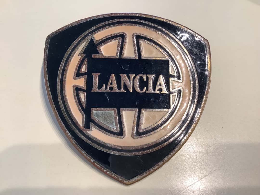 ランチア　エンブレム　アバルト　フィアット　アルファロメオ　フェラーリ