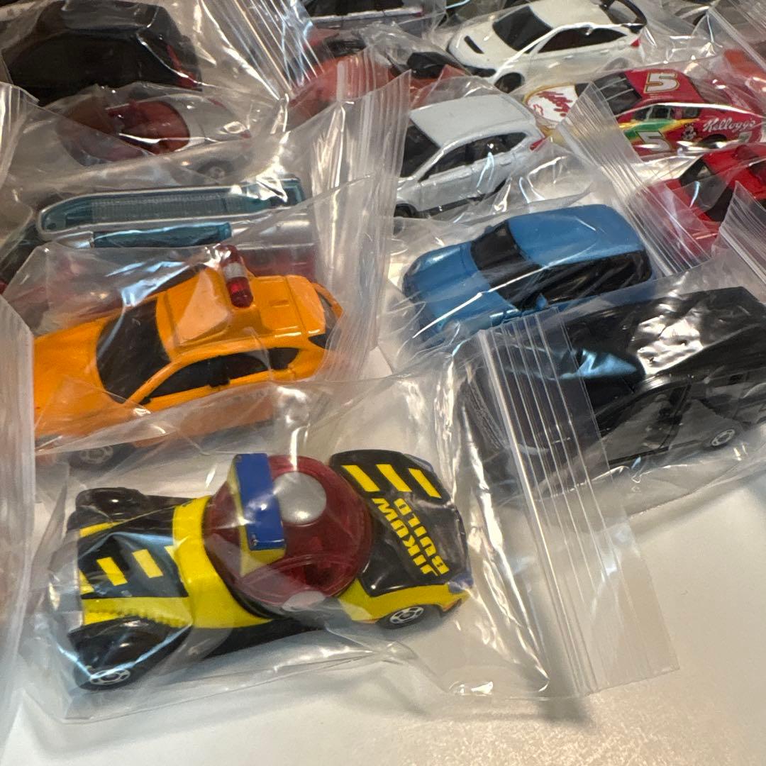 2335.トミカ70台まとめ売り