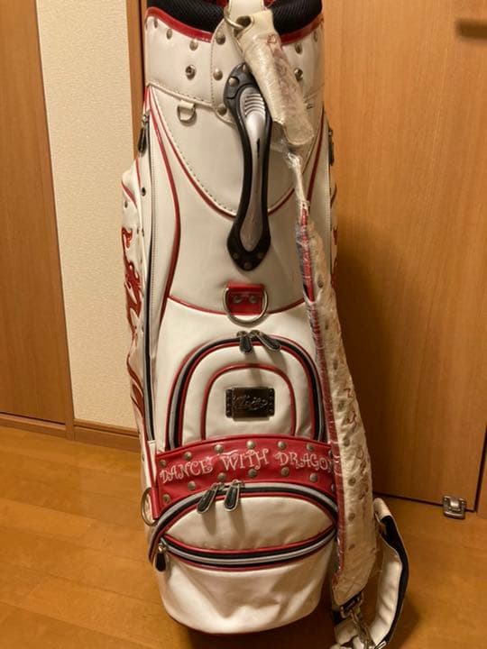 ダンスウィズドラゴンゴルフバッグ　ヘッドカバーセット