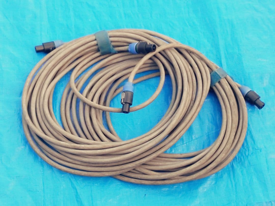 カナレ スピーカーケーブル スピコン