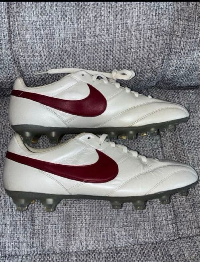 完売品 27㎝ 初代Nike premierサッカーシューズ ホワイト/レッド