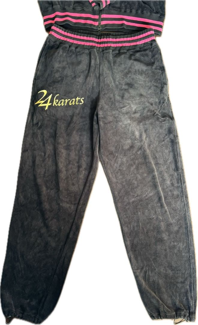 【未使用、美品】24karats セットアップ　ベロア　EXILE 黒　ピンク