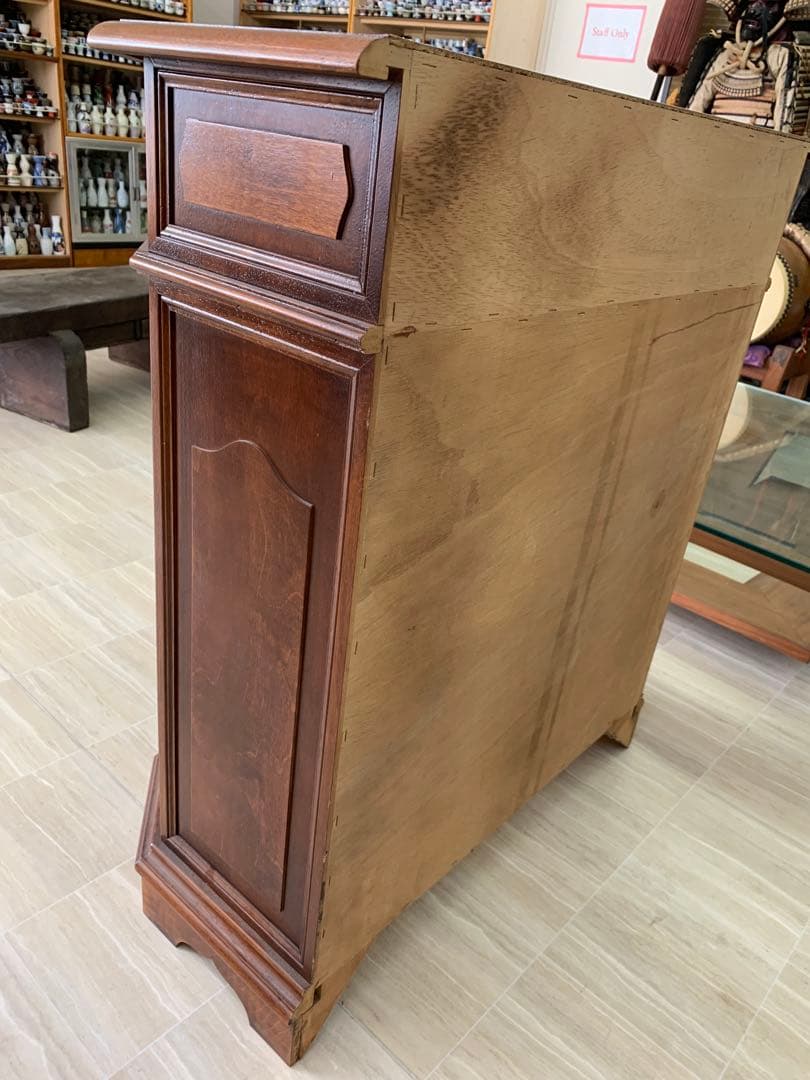 クラシック木製アンティーク家具　鍵付き