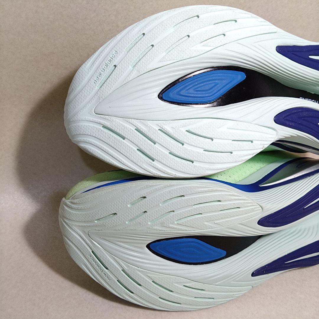 スパイク・シューズ NB FuelCell SuperComp Trainer 27.5cm