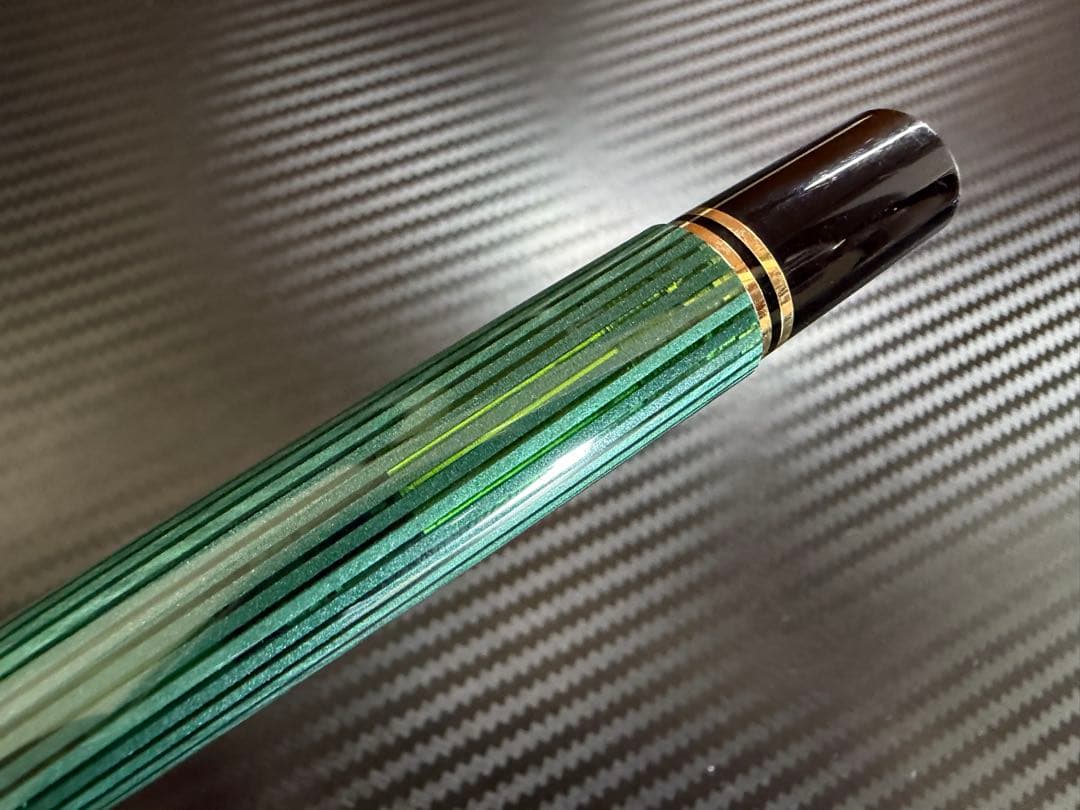 未使用に近い ペリカン スーベレーン M800 緑縞 F 細字 万年筆