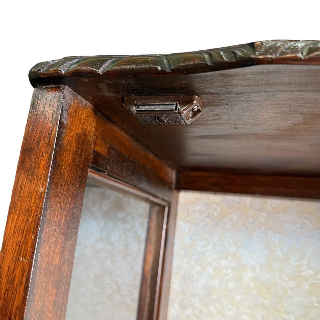 HR765 アンティーク　キュリオケース　英国　鍵付き　３面彩光　猫脚