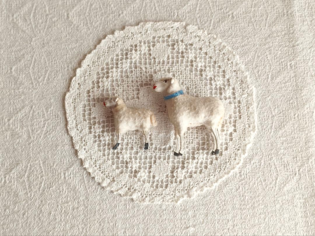 * antique sheep ✵ * 水色リボンのステキな羊さん