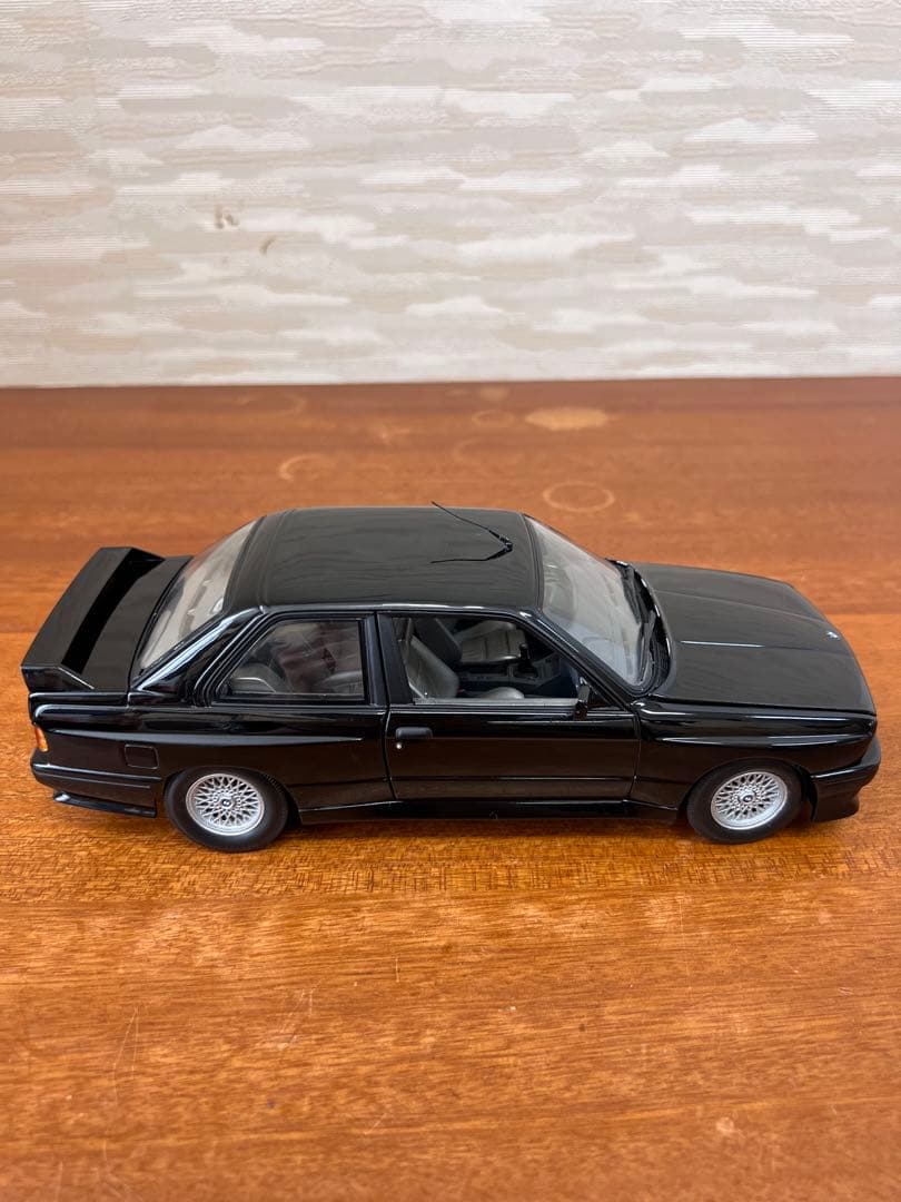 No541 ミニカー1/18  M3 STREET 1987