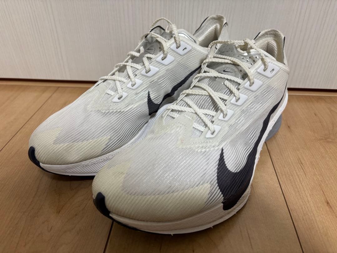 ナイキ ヴェイパーフライ4(25.5cm）