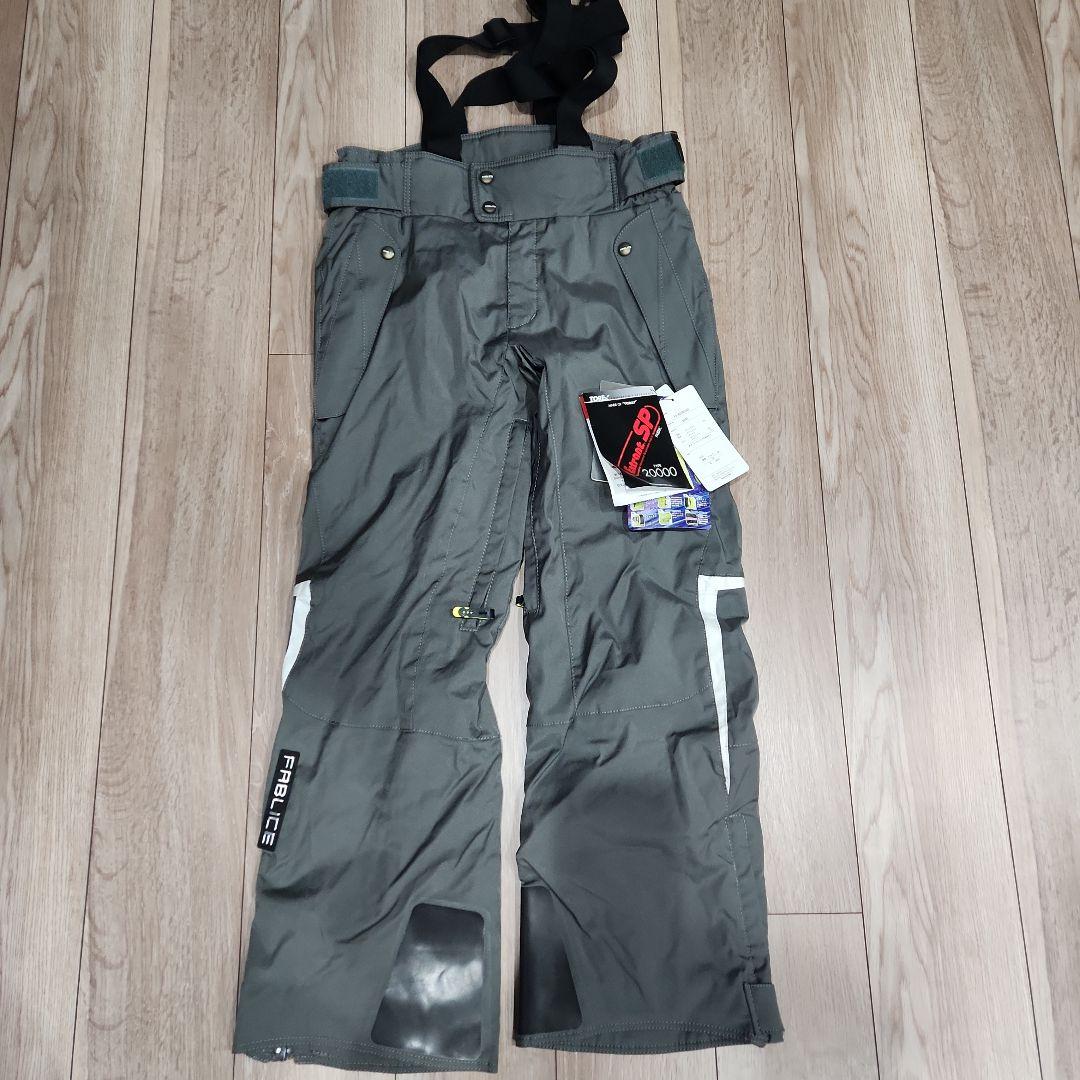 新品未使用 ファブリス スキーパンツ Sサイズ