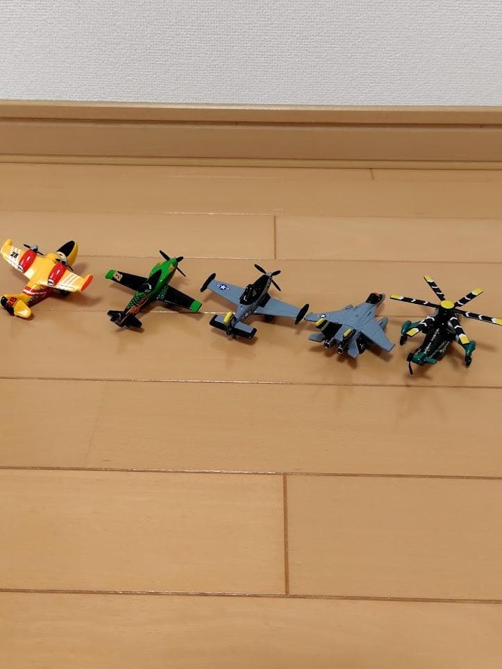 【レア・美品・送料無料】カーズ トミカ Planes １５個セット　バラ売り不可