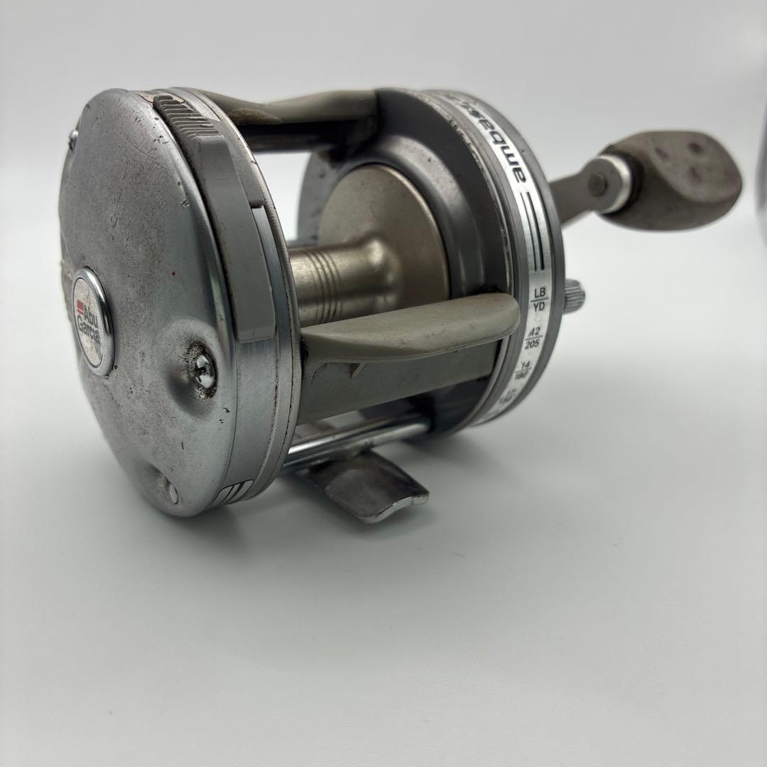 ジャンク ABU 5600C 割れ 部品欠損 あり