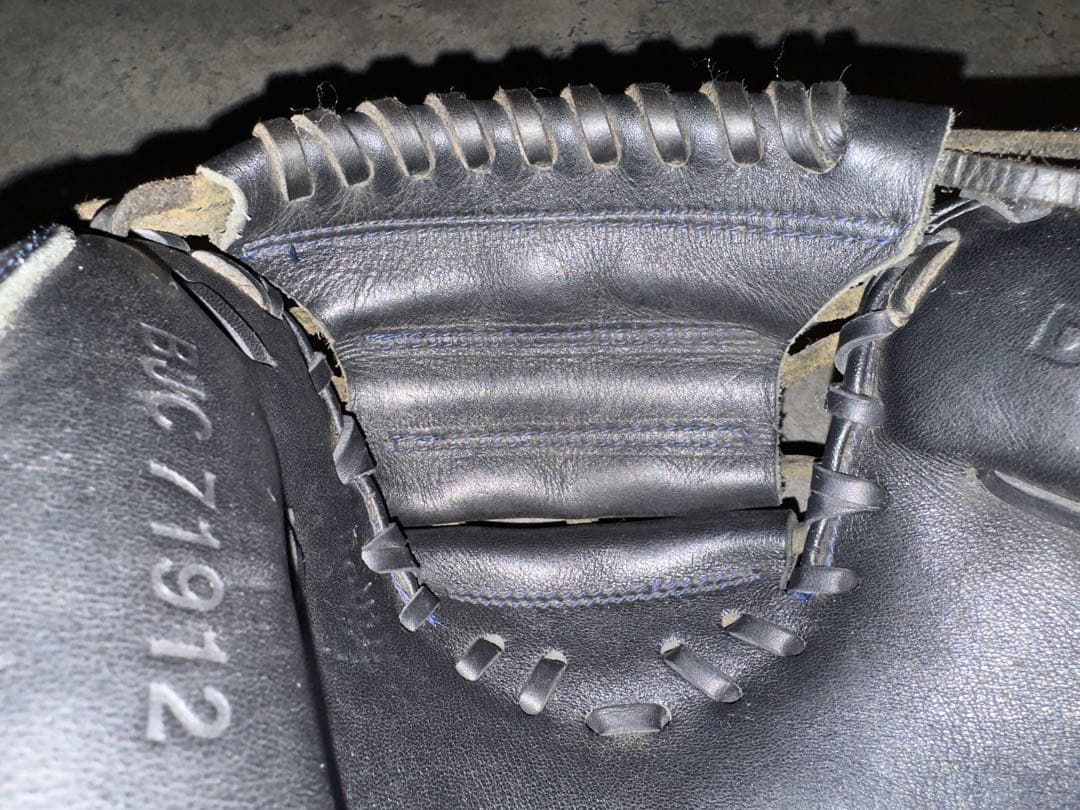 ZETT製 / レザー/キャッチャーミット&グローブセット