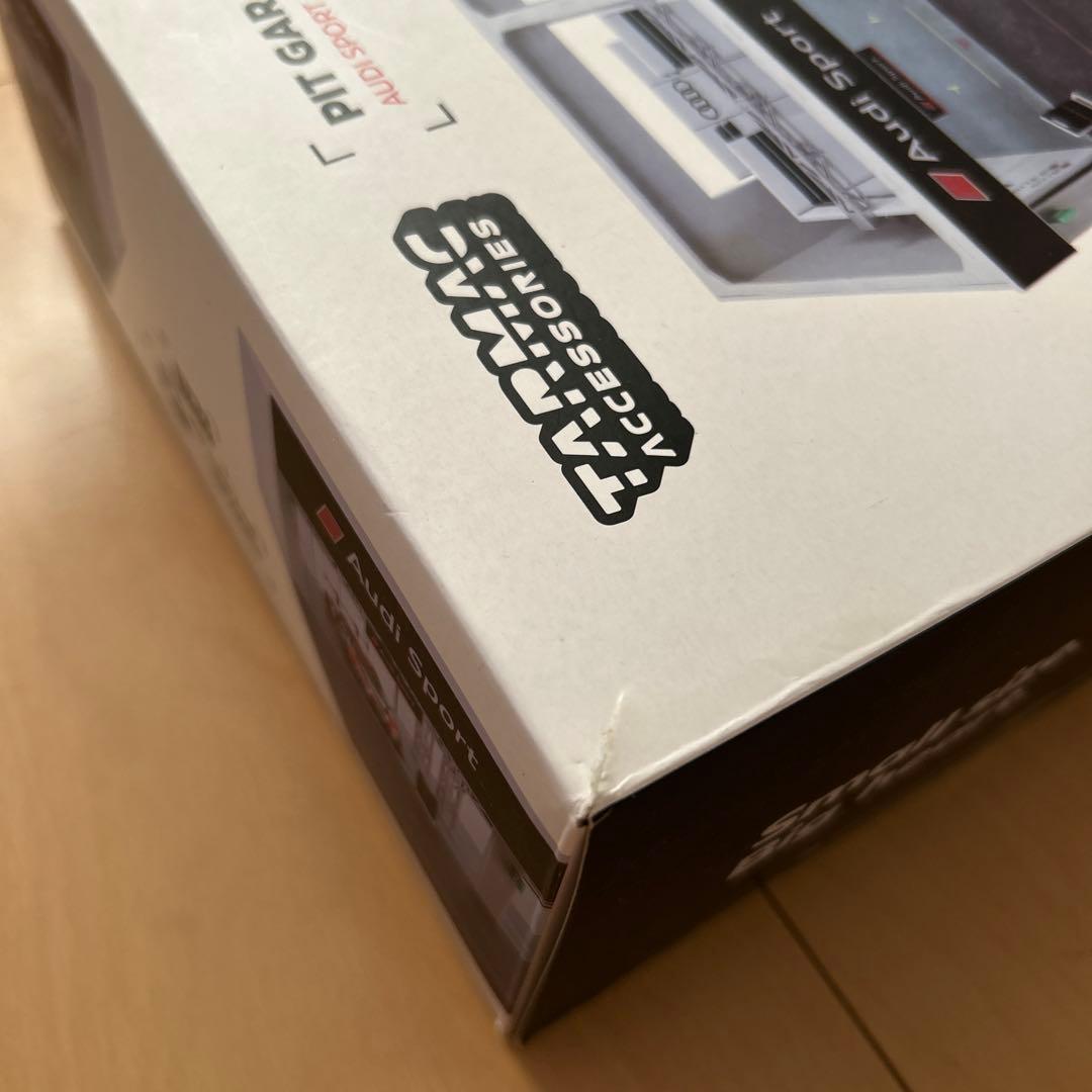 【即購入ok!!】1/64 レーシングピットガレージ ジオラマ アウディスポーツ