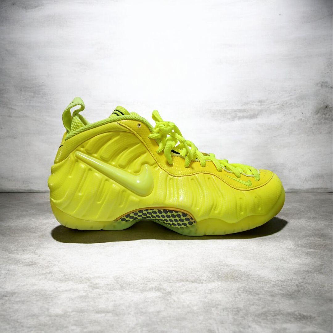 ​【希少】NIKE エアフォームポジット 26.5cm 蛍光イエロー ボルト