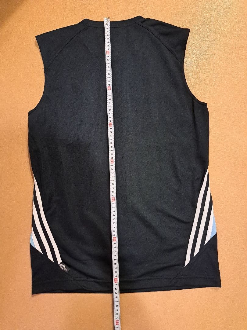 adidas レアル・マドリード ノースリーブ練習着 サイズO