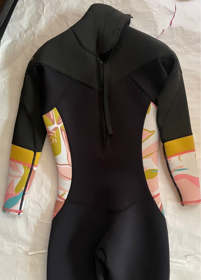 新品 ROXY ロキシー ウェットスーツ フルスーツ 2.5mm/2mm S
