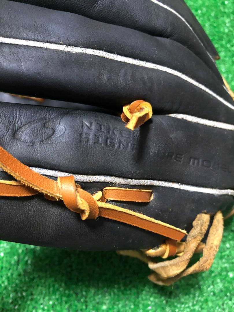 NIKEシグニチャー軟式M18ピッチャー用