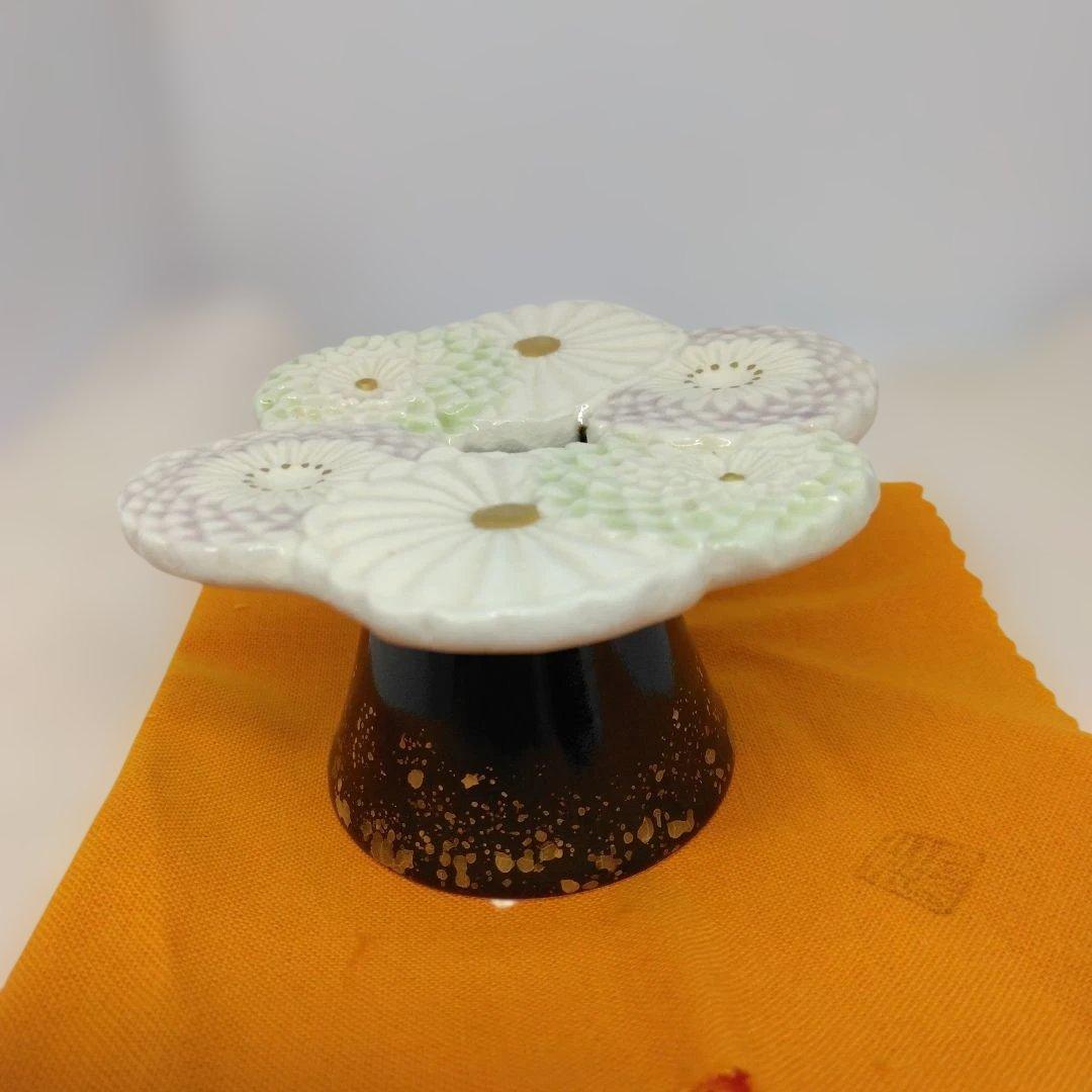 今岡三四郎 造 金彩 菊 蓋置 共箱 共布 茶道具