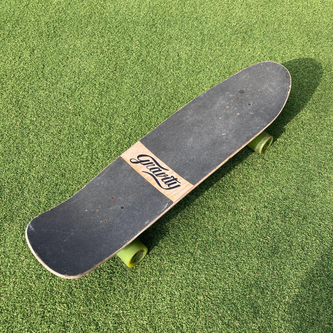 Gravity Skateboard カラフルデザイン