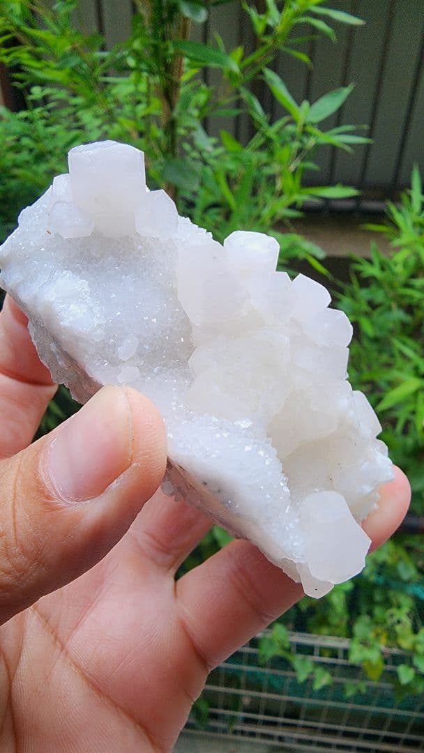 雪玉蛍光鉱物付きカルサイト・フローライト