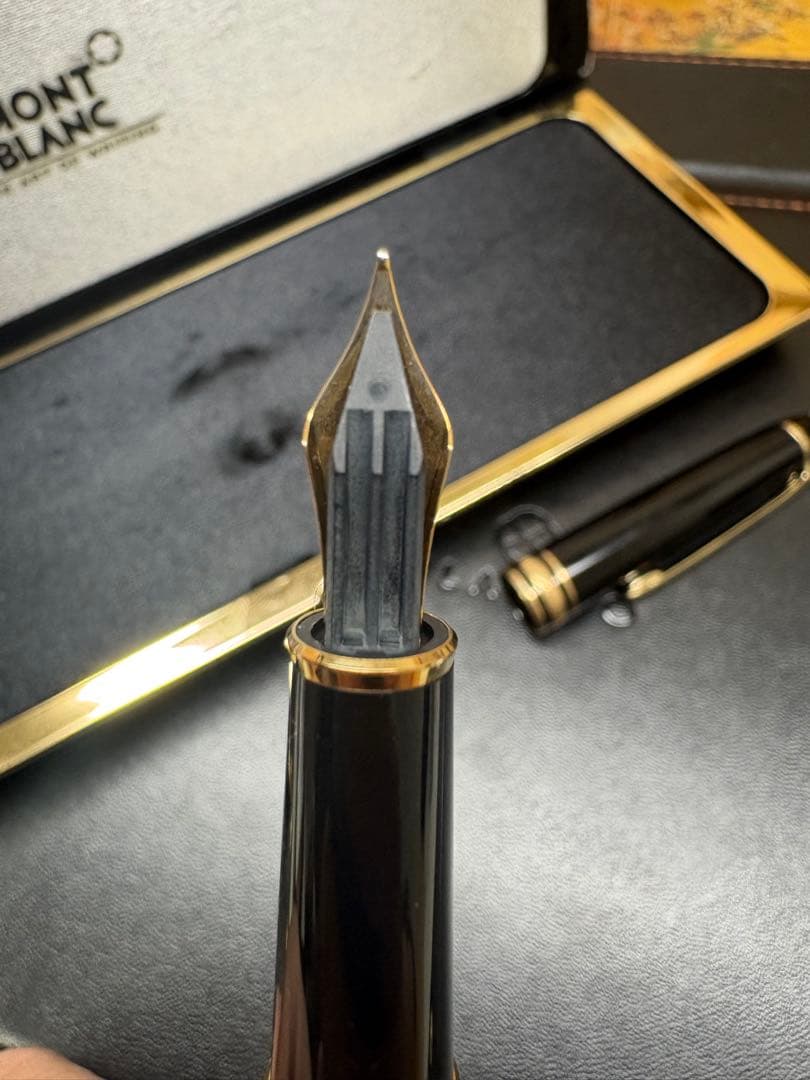 MONTBLANC 万年筆
