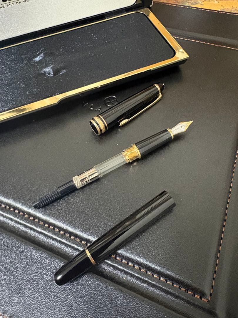 MONTBLANC 万年筆