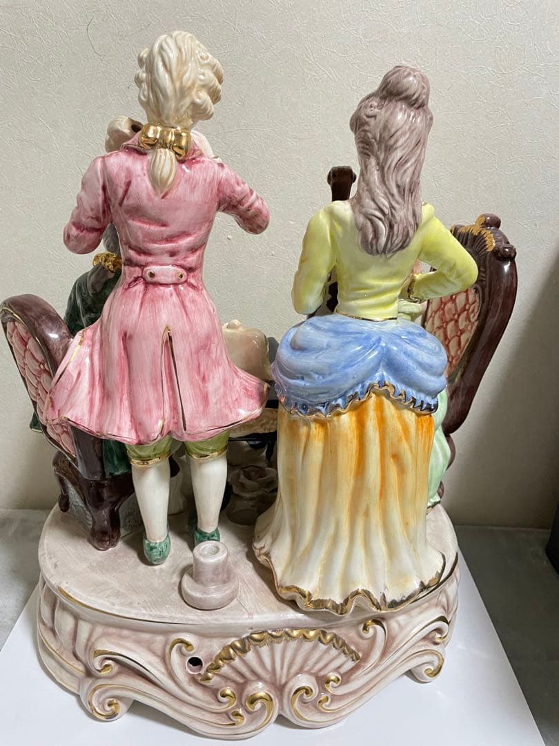 インテリア置物　陶器人形　カポティモンテ製 全長約40センチ