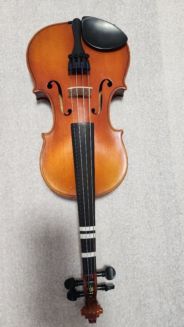 値下げしました！！スズキ バイオリン1/4 本体 黒いケース付き