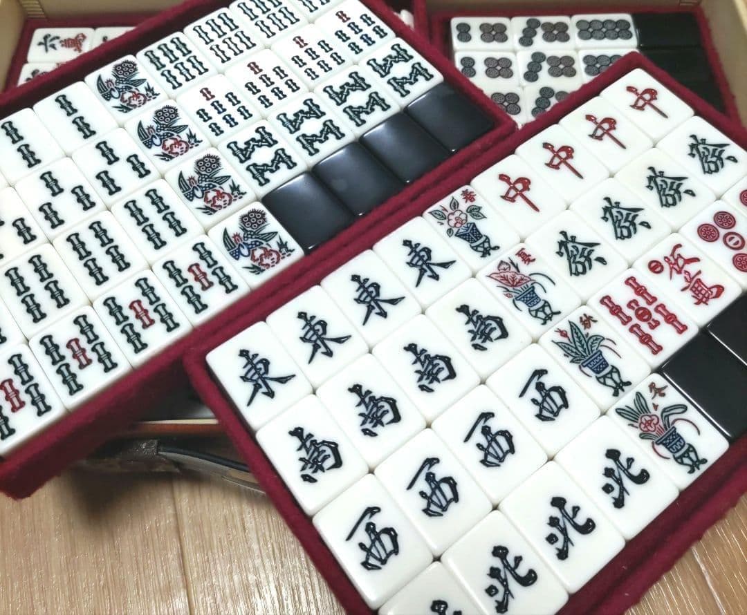 ★希少★背黒★ ミズノ丸一「ゆり」麻雀牌（MVC印）