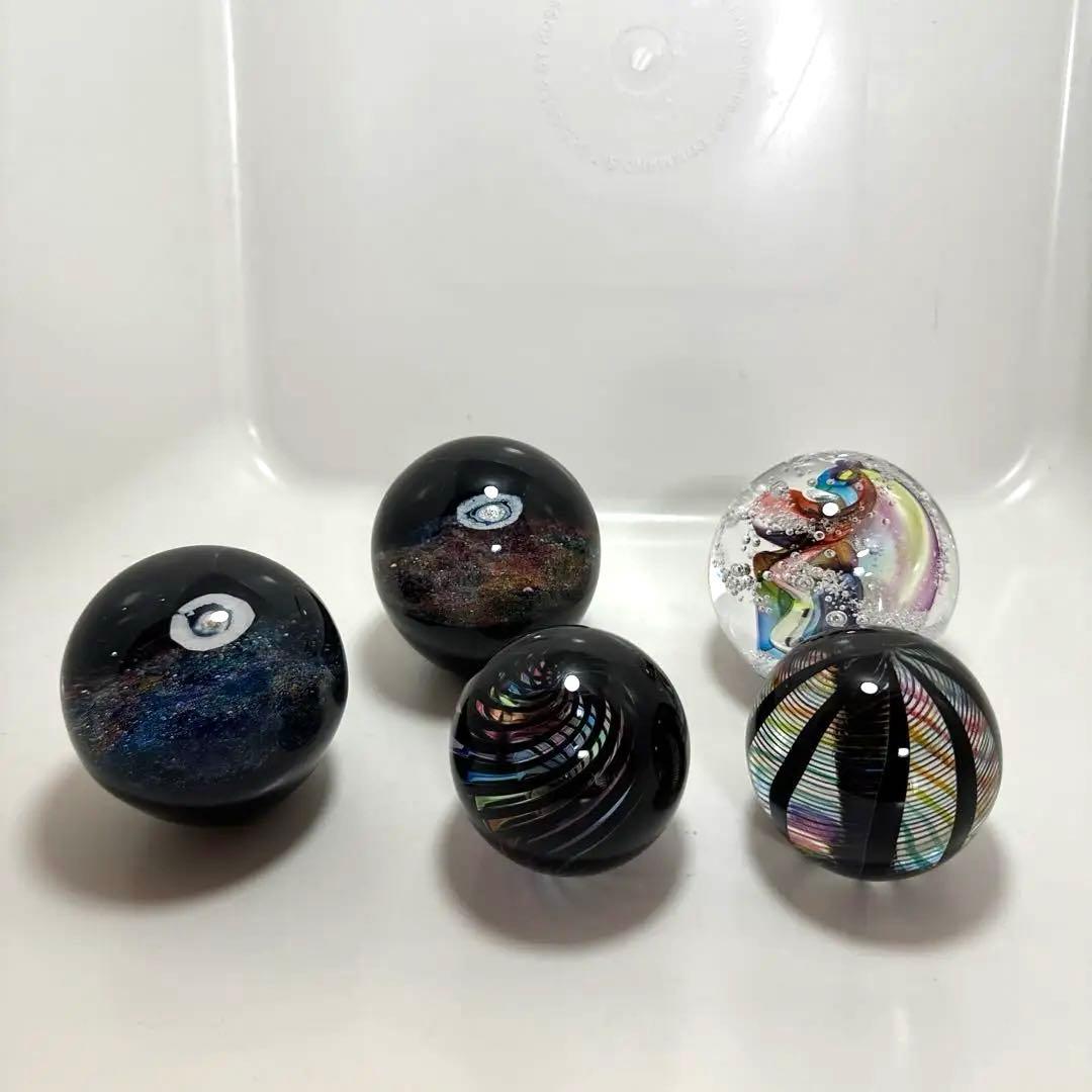 出展作品　セカイ星展　戸田晶子 オブジェ　宮崎英彦　ガラス玉　ルナレインボー